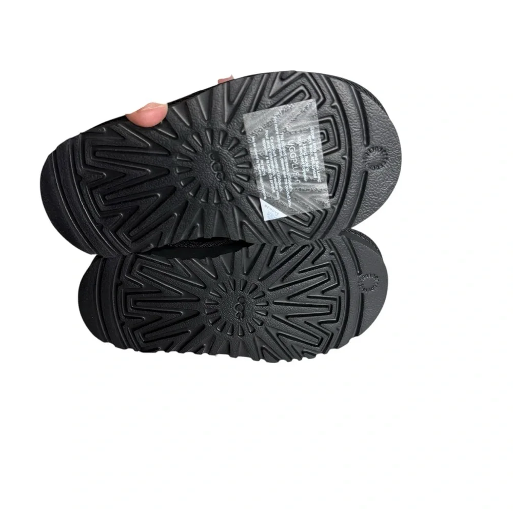 UGG Kids Jona Boot in Black size Youth 8 - Picture 7 of 9